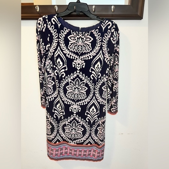 Vince Camuto Ladies Mid Length Dress Size 6 - Picture 1 of 7
